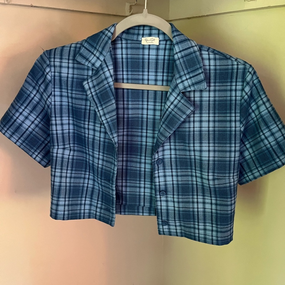 Cropped shirt sleeve blue flannel button up